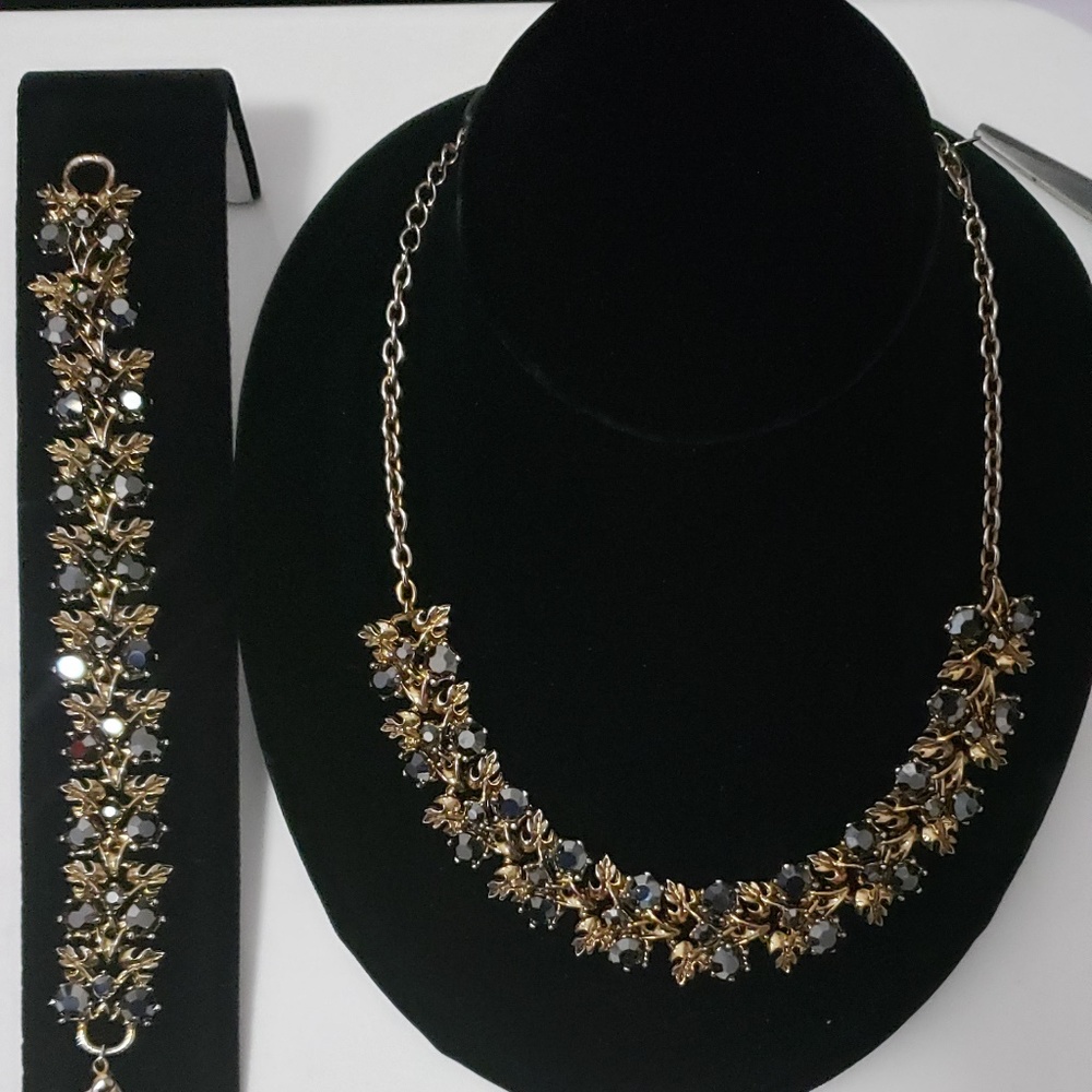 Necklace/Bracelet Set - Picture 3 of 7